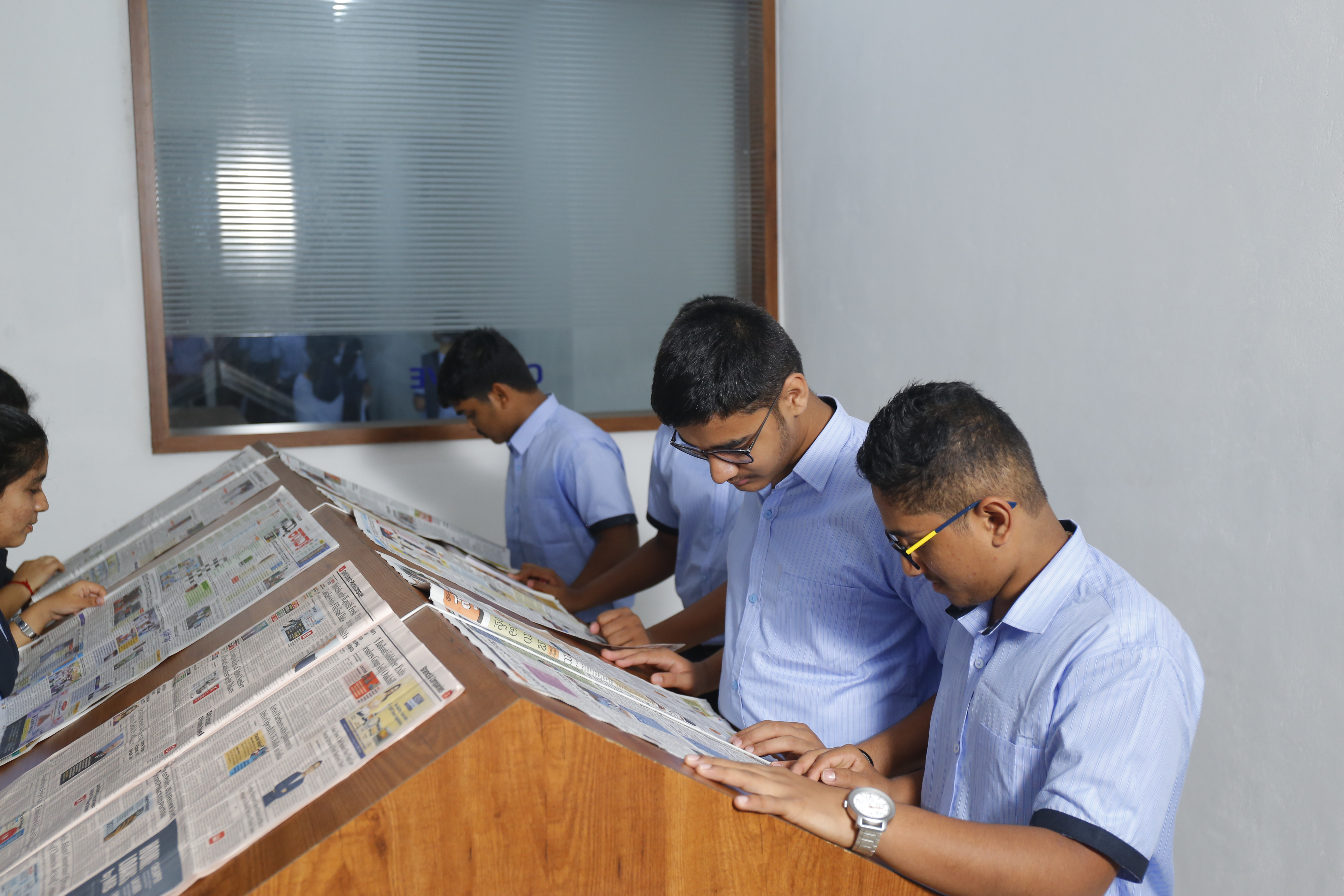 Library - News Stand