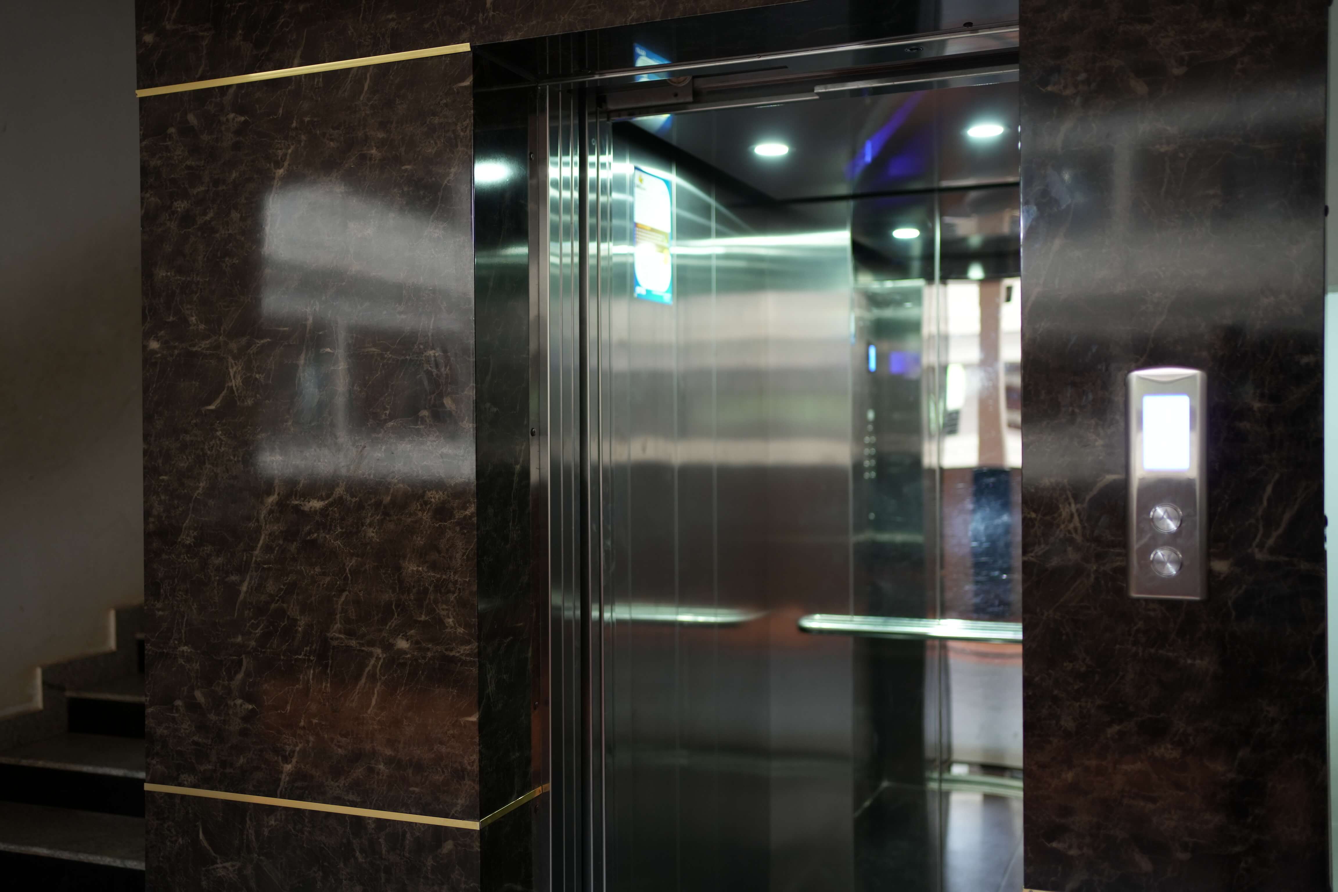 Extra Facilities - Lift